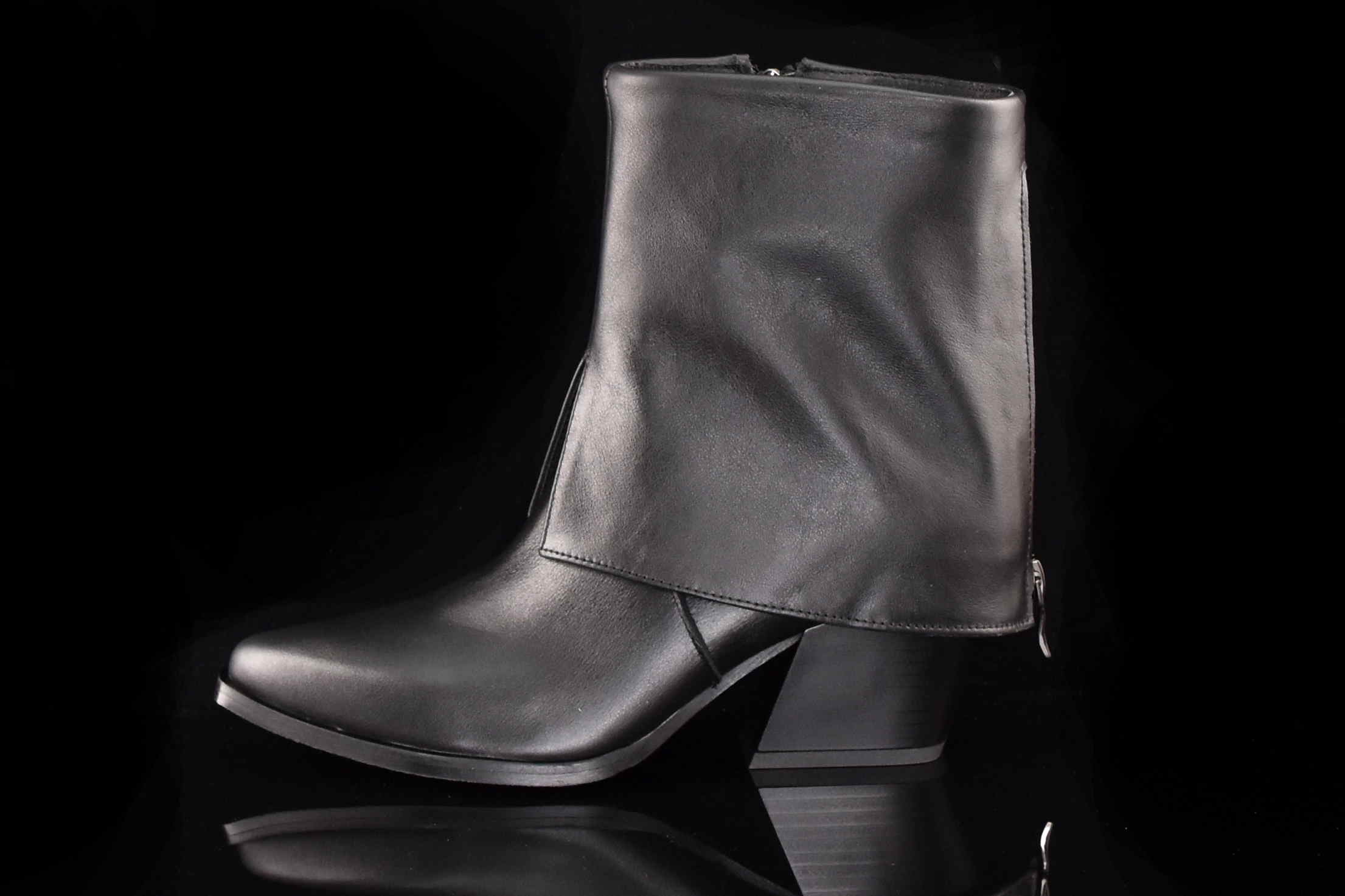 Bikery Damskie Botki Kowbojki Wywijana Cholewka Z Suwakiem Skórzane Hit Sezonu GAMIS 7635 Czarny - zdjęcie 1