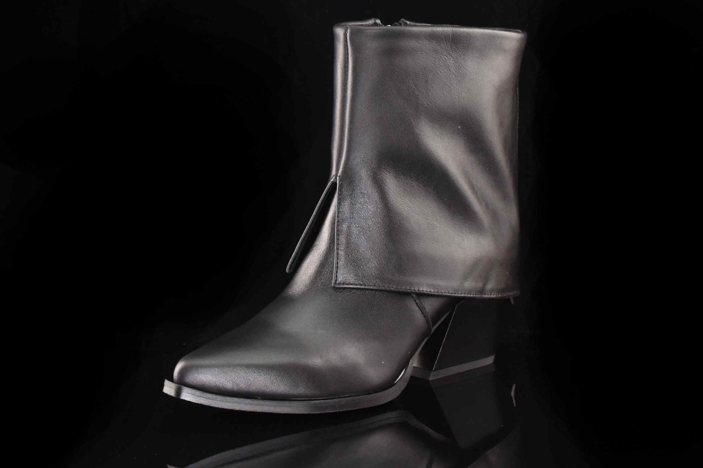 Bikery Damskie Botki Kowbojki Wywijana Cholewka Z Suwakiem Skórzane Hit Sezonu GAMIS 7635 Czarny - zdjęcie 2