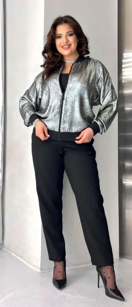 Elegancki Komplet Damski Srebrna Bomberka i Czarne Spodnie Rozmiary 36-42 NP 3545 Srebrny/Czarny