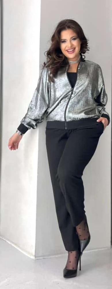 Elegancki Komplet Damski Srebrna Bomberka i Czarne Spodnie Rozmiary 36-42 NP 3545 Srebrny/Czarny - zdjęcie 2