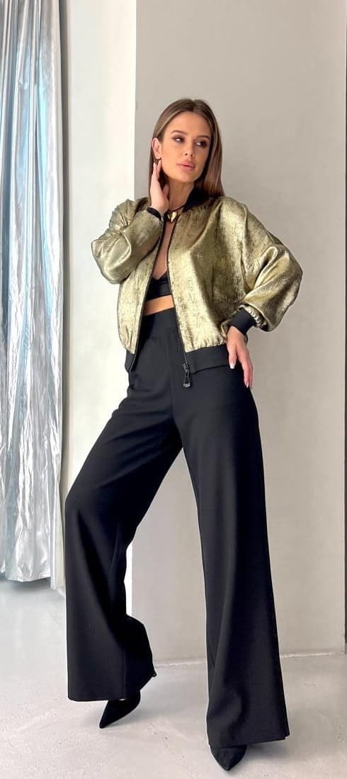 Elegancki Komplet Damski Złota Bomberka i Czarne Rozszerzane Spodnie Rozmiary 36-42 NP 3545 Złoty/Czarny