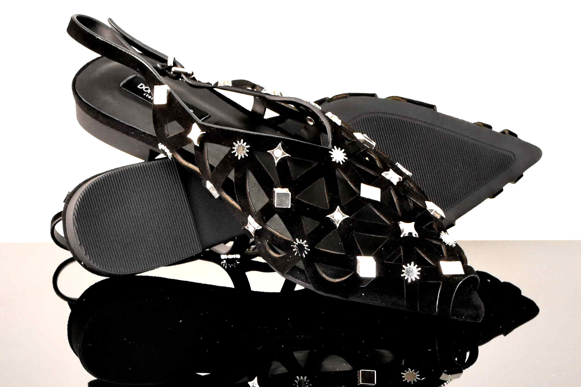 Ekskluzywne Ażurowe Sandałki z Ozdobnymi Srebrnymi Nitami DONNA FABIANI 5106-933-451D Czarny - zdjęcie 6