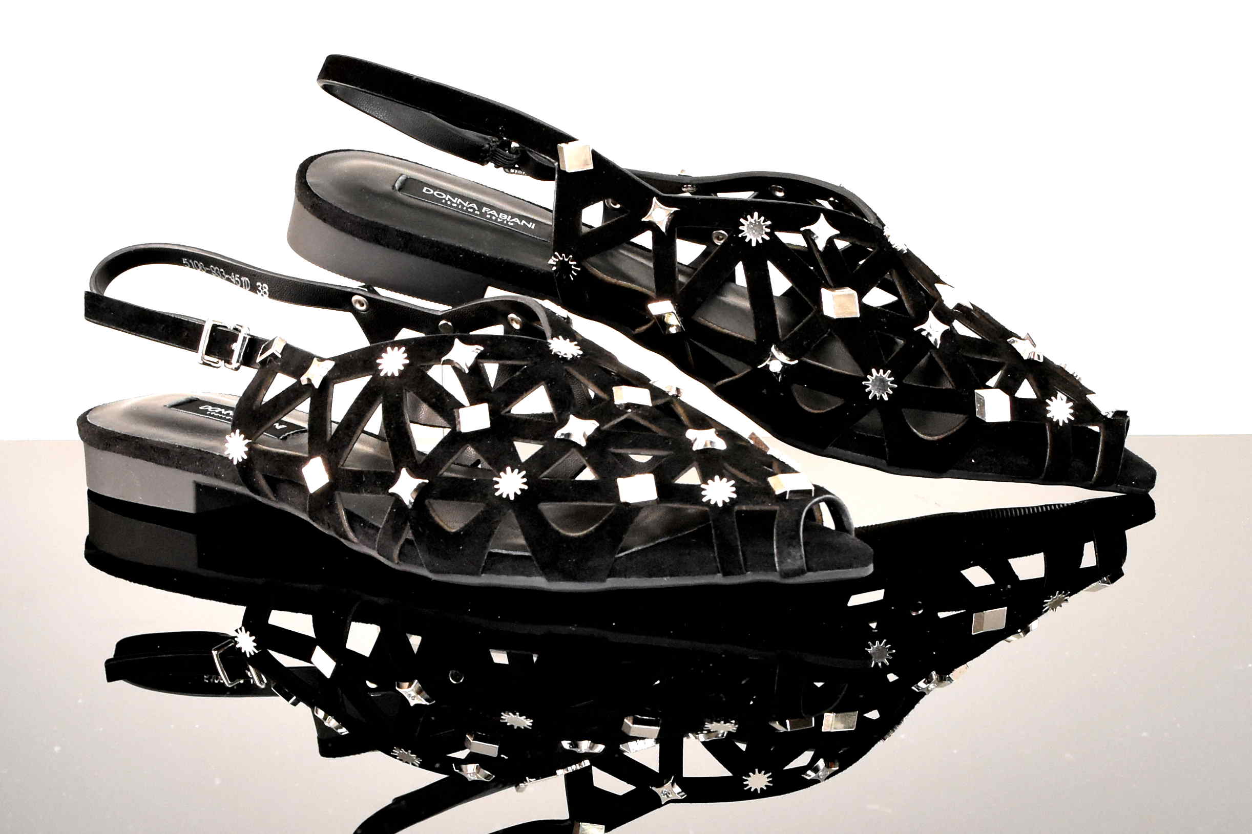 Ekskluzywne Ażurowe Sandałki z Ozdobnymi Srebrnymi Nitami DONNA FABIANI 5106-933-451D Czarny - zdjęcie 7