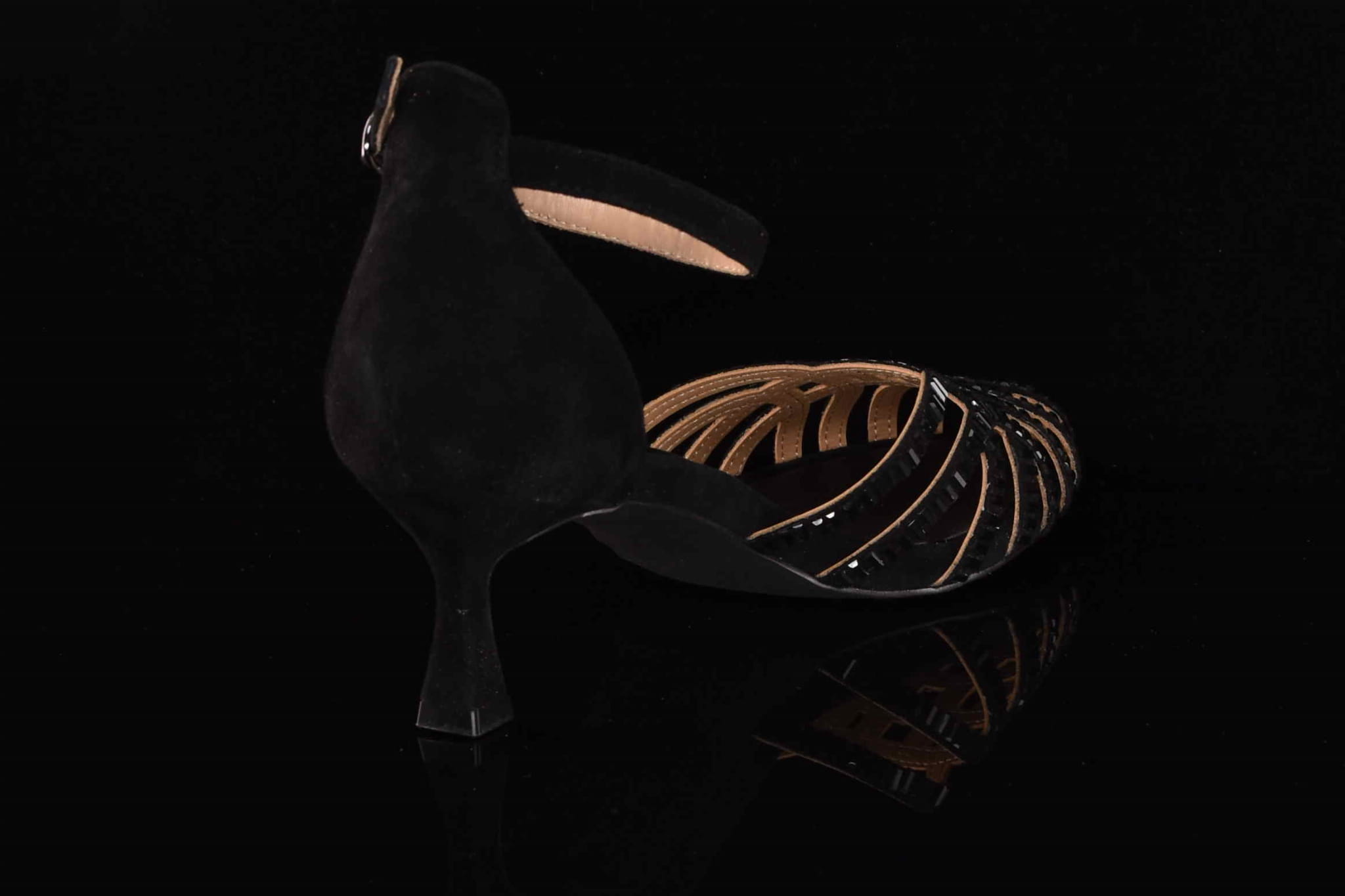 Eleganckie Sandałki z Miękkiego Zamszu z Kryształkami ALMA EN PENA V250822 Czarny - zdjęcie 4