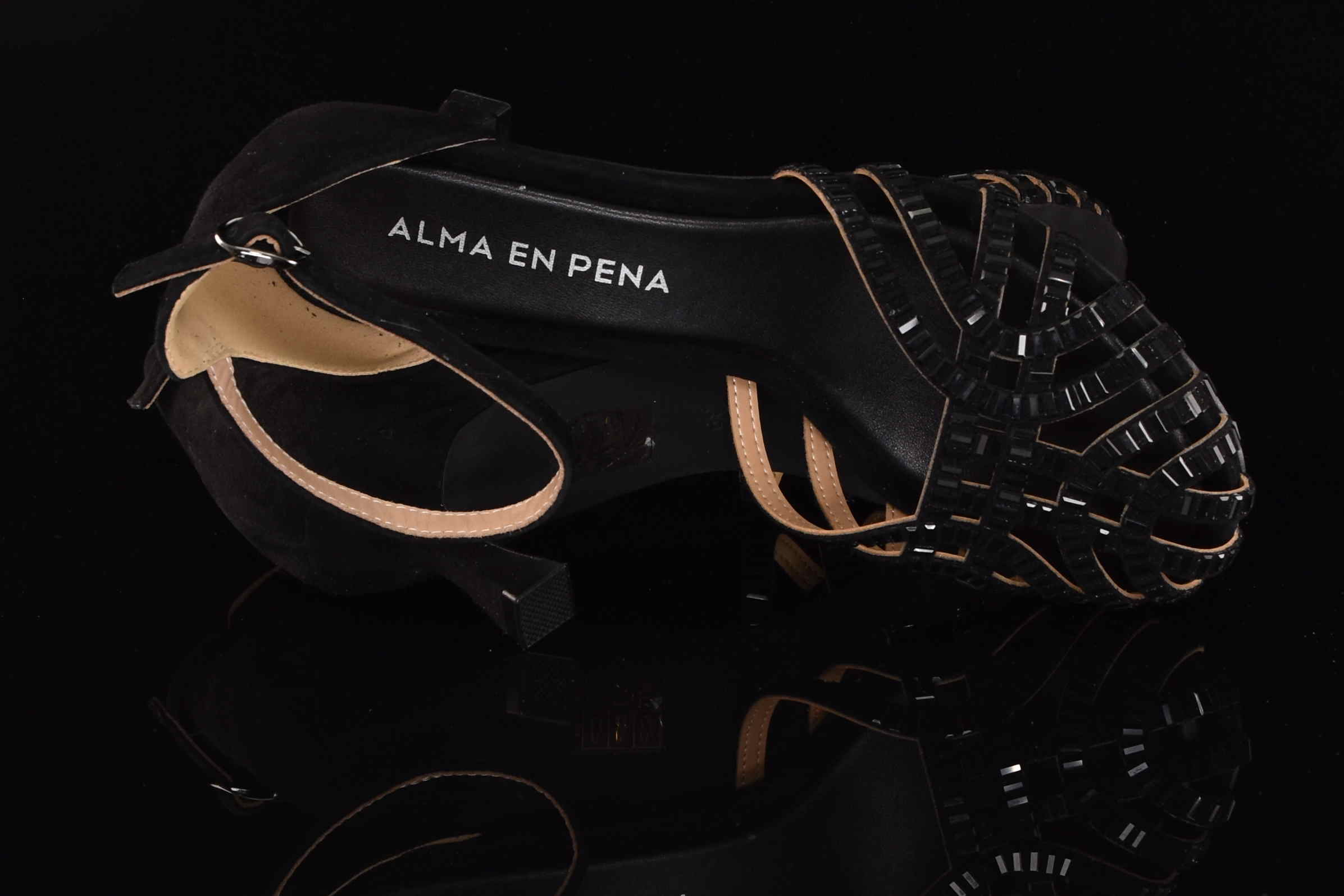 Eleganckie Sandałki z Miękkiego Zamszu z Kryształkami ALMA EN PENA V250822 Czarny - zdjęcie 6