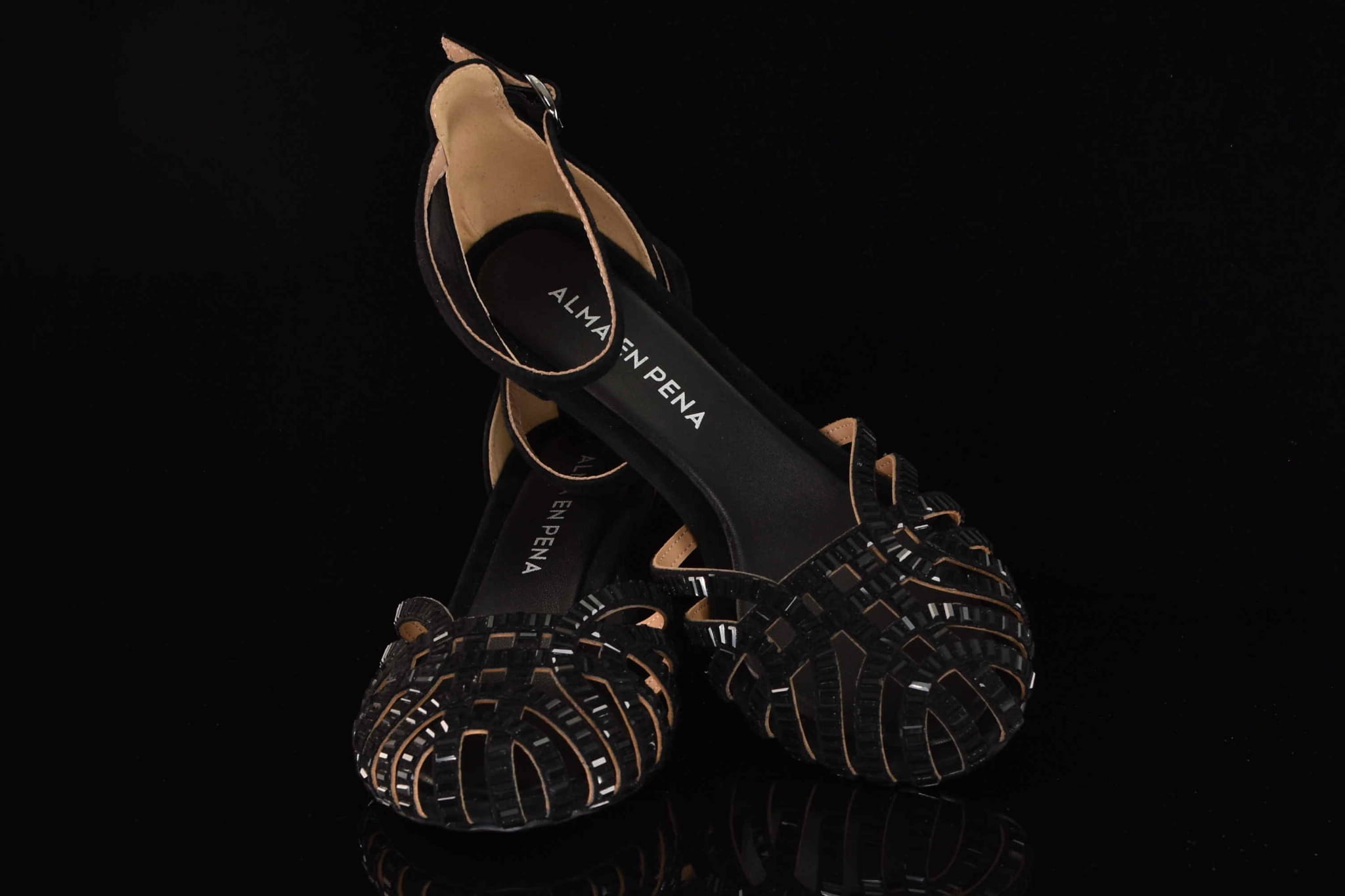 Eleganckie Sandałki z Miękkiego Zamszu z Kryształkami ALMA EN PENA V250822 Czarny - zdjęcie 7