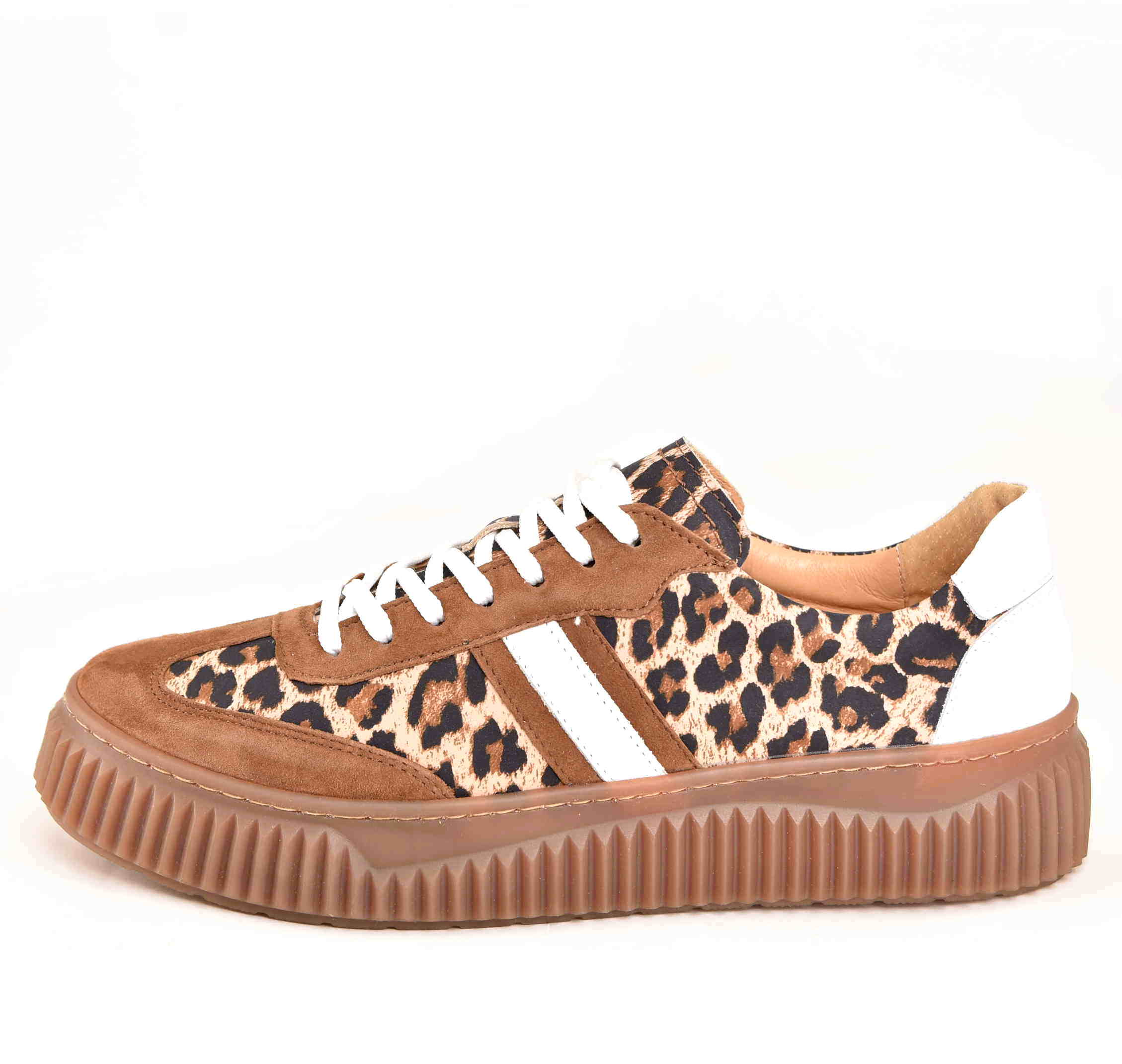 Damskie Sneakersy Na Grubej Podeszwie Naturalny Zamsz w Obłędnym Kolorze Karmelowym z Panterką KARO W-20732-1573F Karmel