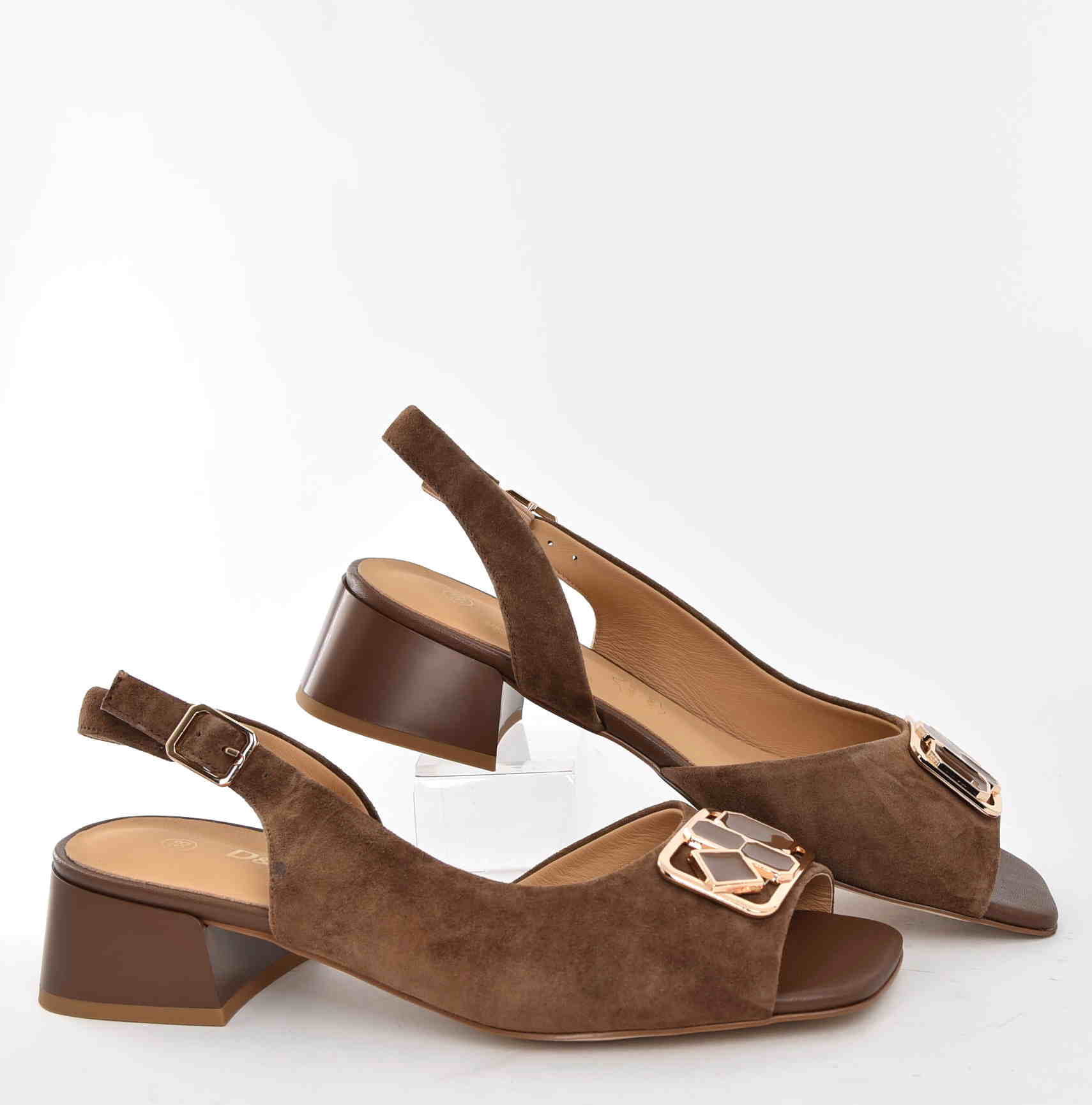 Letni Bestseller Zamszowe Sandałki z Ozdobą na Wygodnym Obcasie D&A Barski Premium Collection CR61-3127 Cognac/Koniakowy Brąz - zdjęcie 5