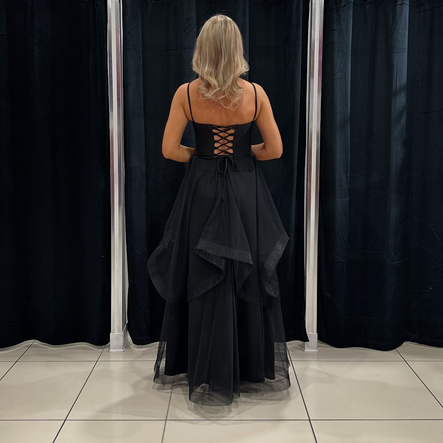 Stylowa sukienka damska – kobiecy design – model 120 - zdjęcie 1