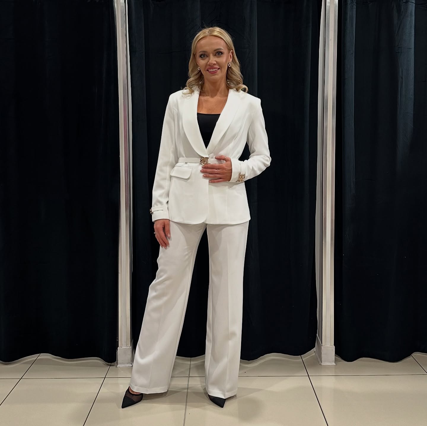 Stylowa sukienka damska – kobiecy design – model 150 - zdjęcie 1