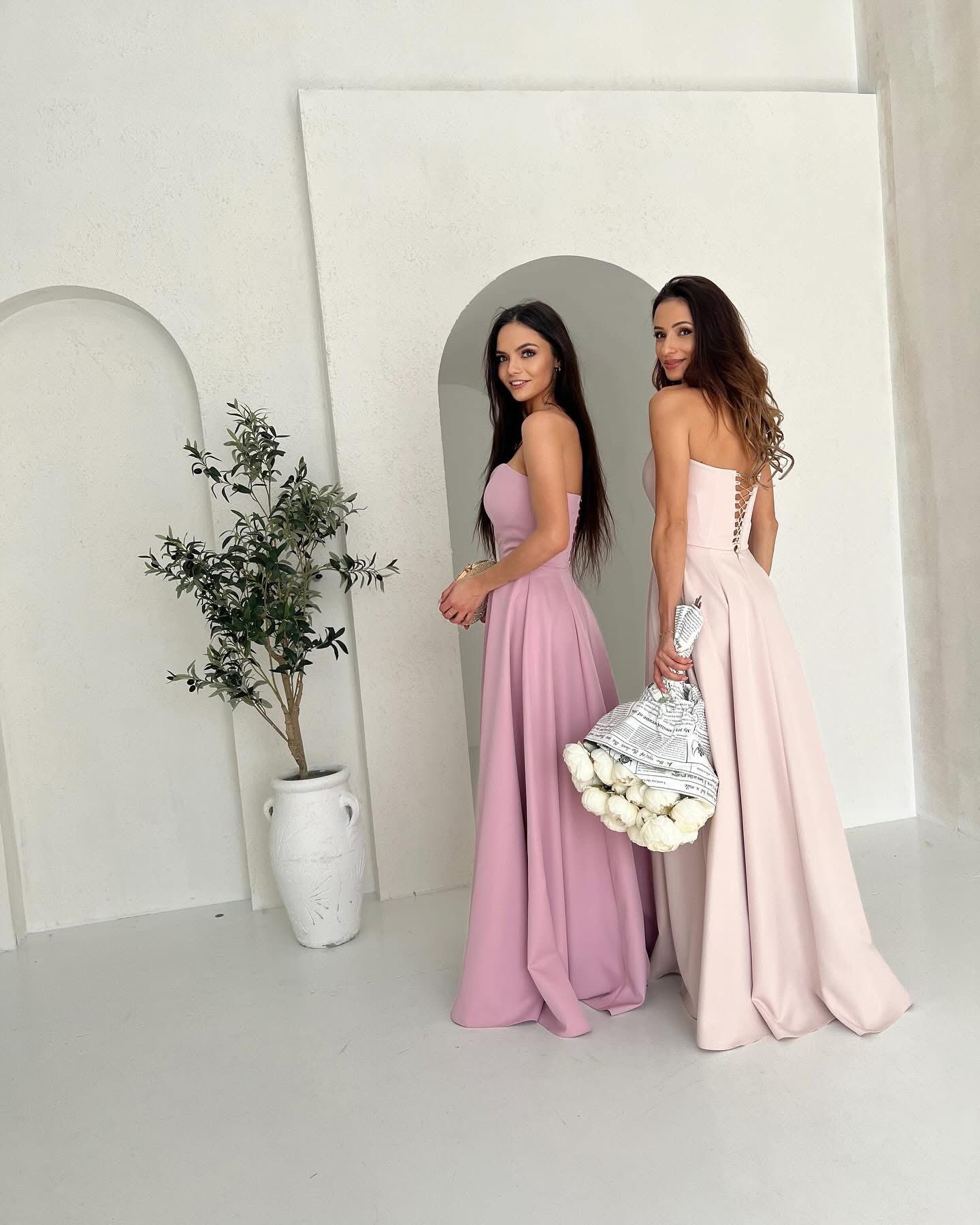 Damska odzież – wyjątkowy charakter – model 14 - zdjęcie 1