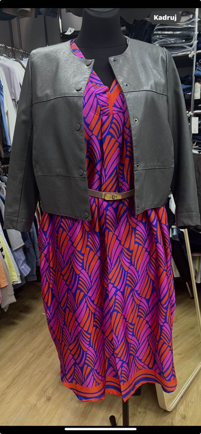 Odzież damska – styl na co dzień – model 13 - zdjęcie 1