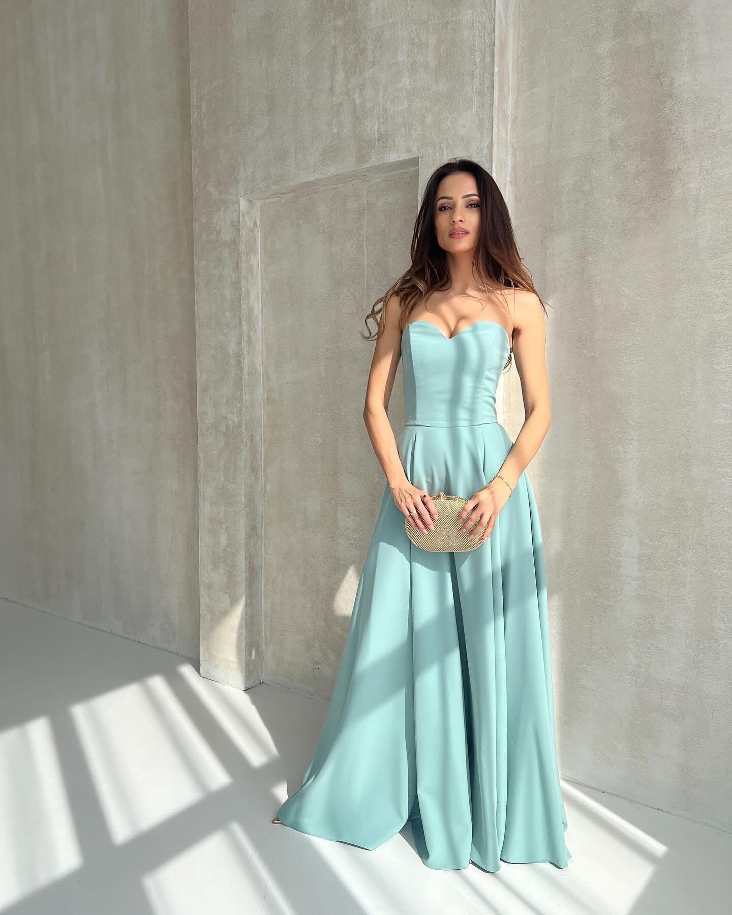 Odzież damska – modny detal – model 18 - zdjęcie 1