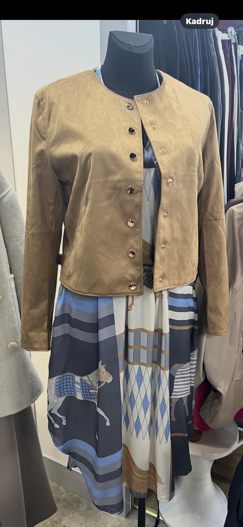 Stylowa odzież damska – modny design – model 26 - zdjęcie 1