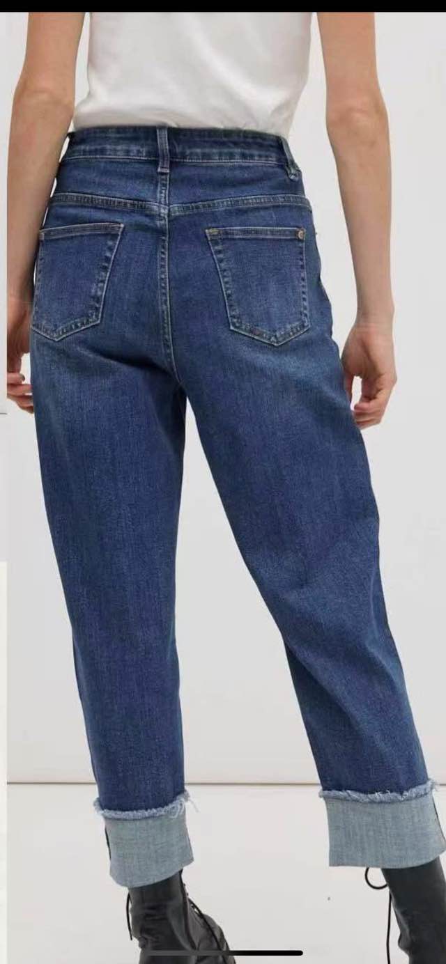 Odzież damska – nowoczesna elegancja – model 49 - zdjęcie 1