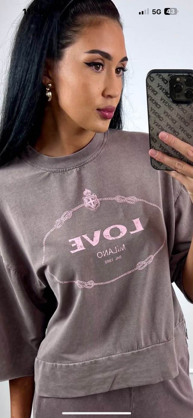 Elegancka odzież damska – styl klasyczny – model 52 - zdjęcie 1