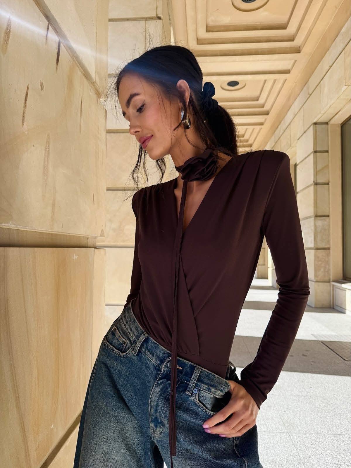 Damska odzież – elegancki kierunek – model 44 - zdjęcie 1