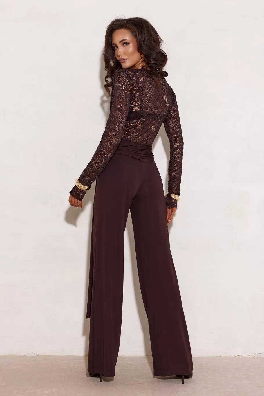 Damska odzież – stylowa forma – model 59 - zdjęcie 1