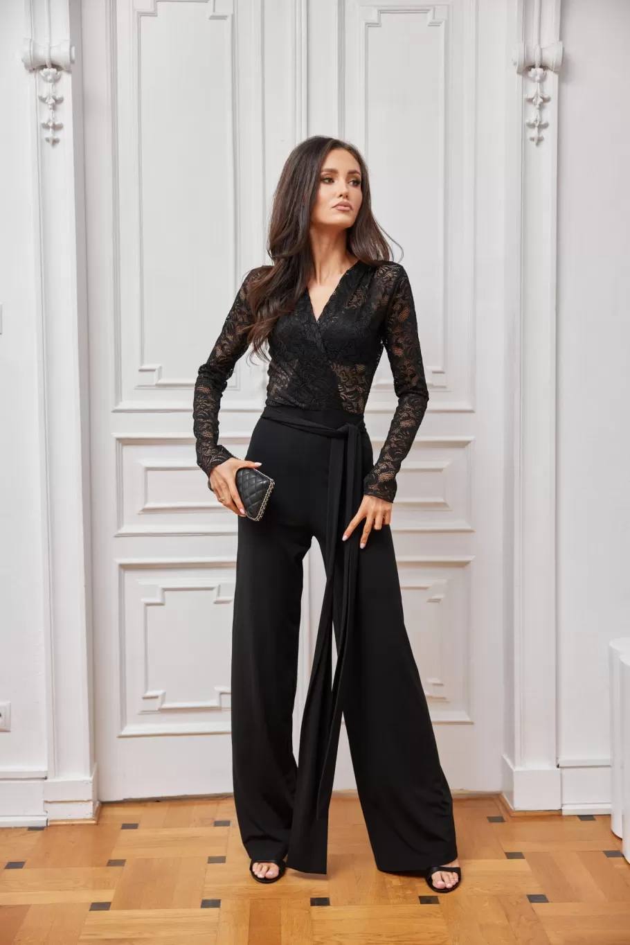 Moda damska – nowoczesny fason – model 67 - zdjęcie 1