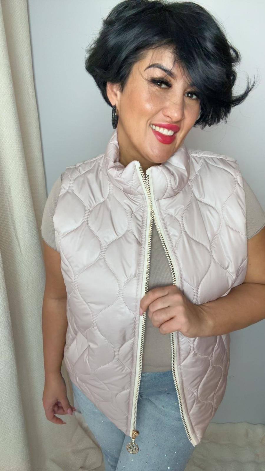 Damska odzież – elegancki kierunek – model 44 - zdjęcie 1