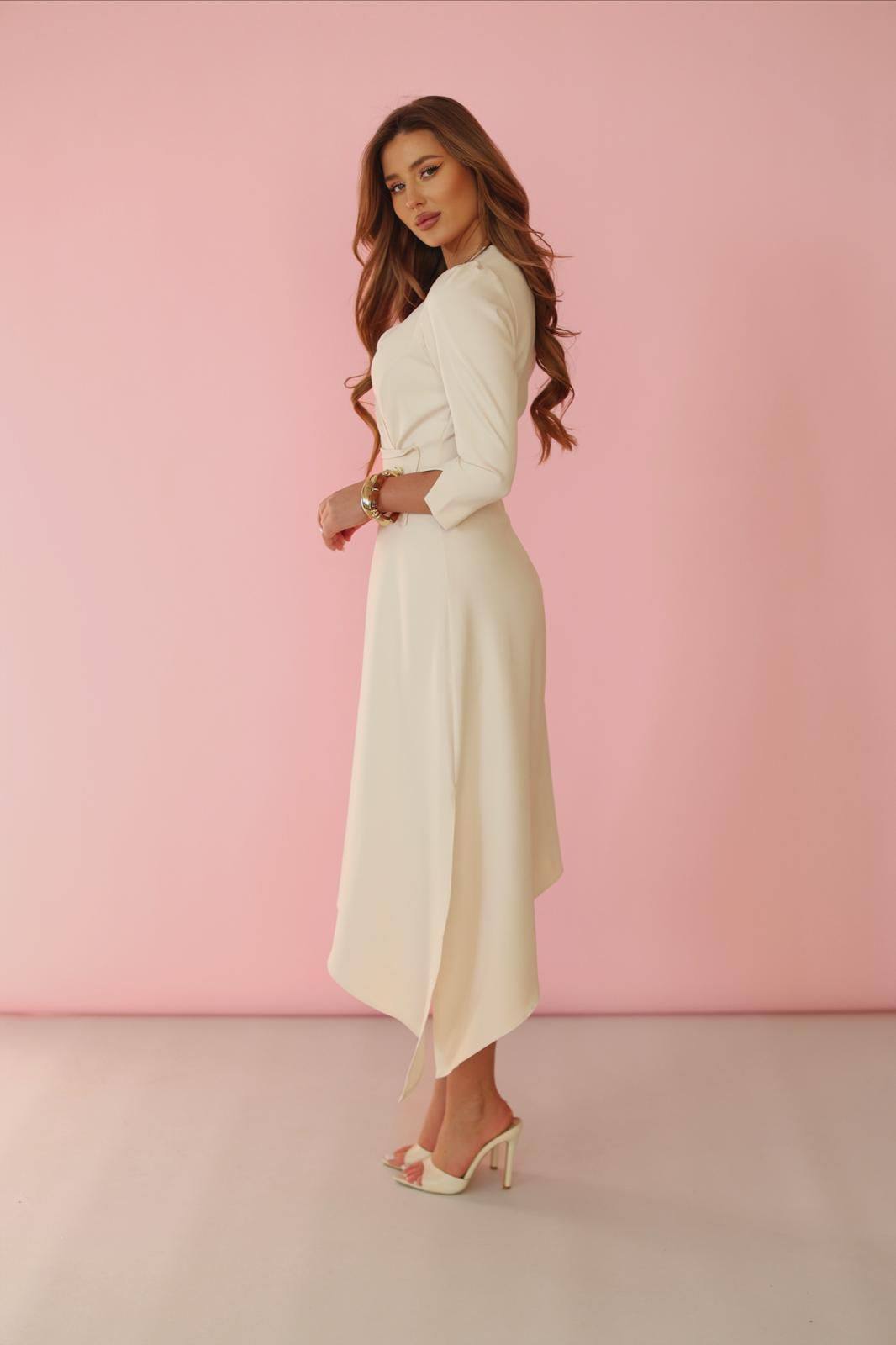 Odzież damska – estetyczny styl – model 57 - zdjęcie 1