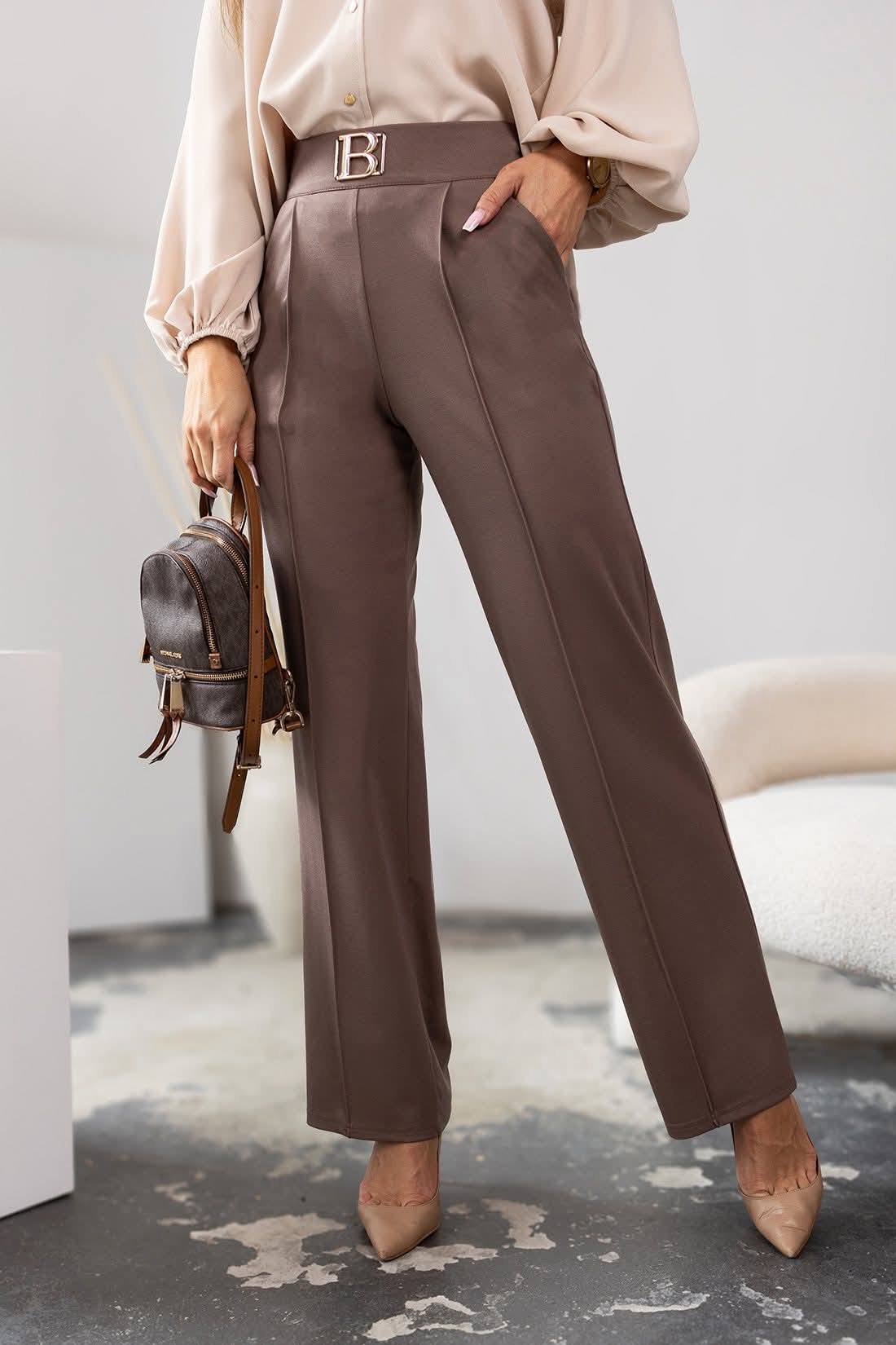 Odzież damska – kobiecy trend – model 66 - zdjęcie 1