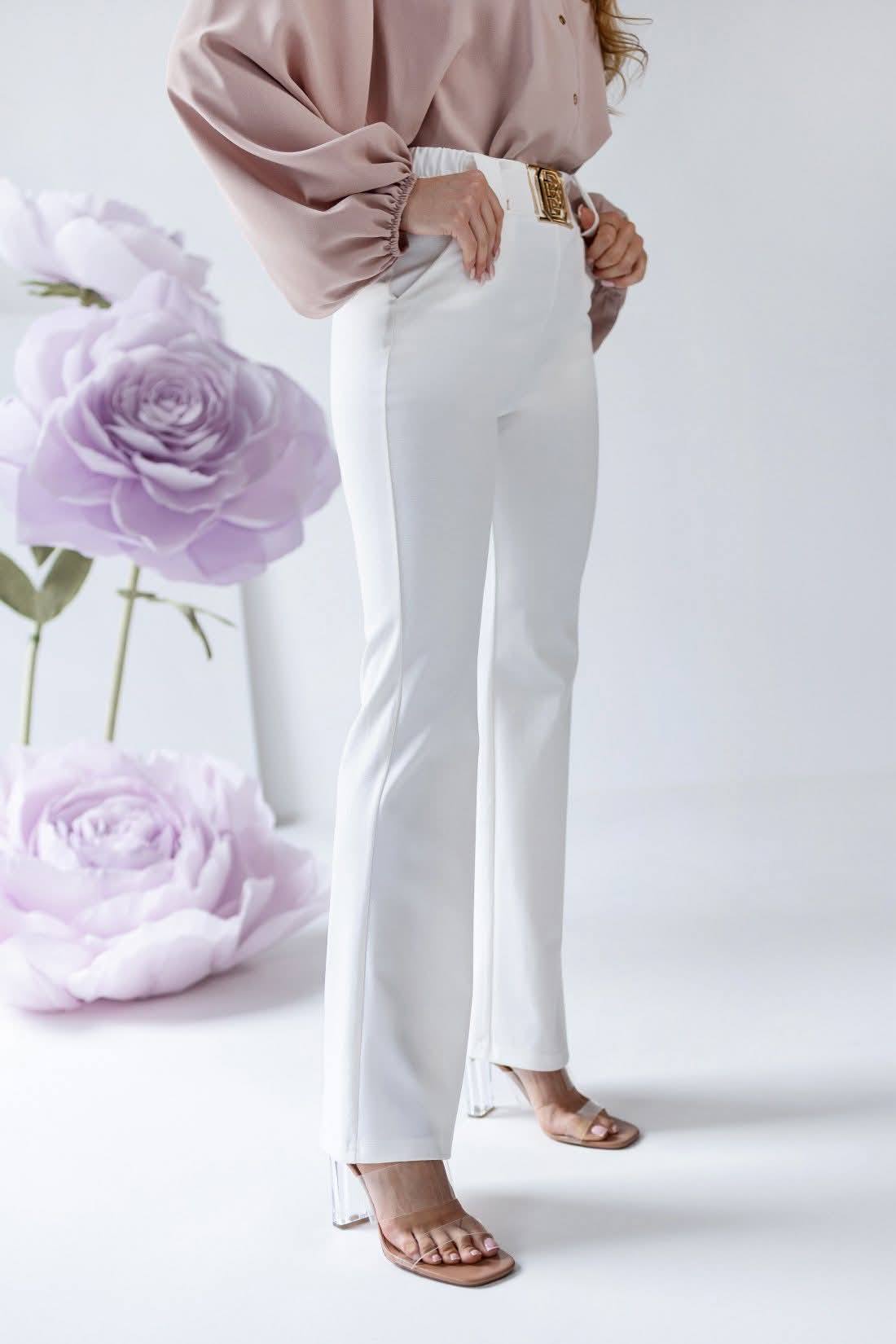 Odzież damska – elegancja na co dzień – model 109 - zdjęcie 1