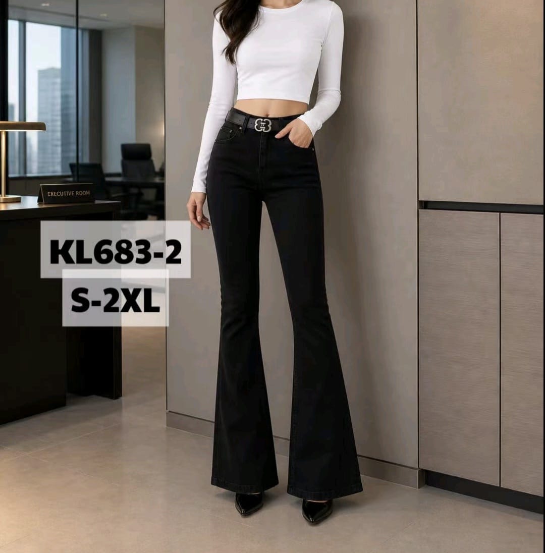 Czarne jeansy damskie dzwony z wysokim stanem KL683-2