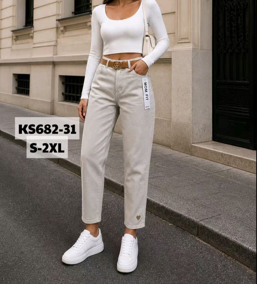 Jasne jeansy damskie mom fit z wysokim stanem KS682-31