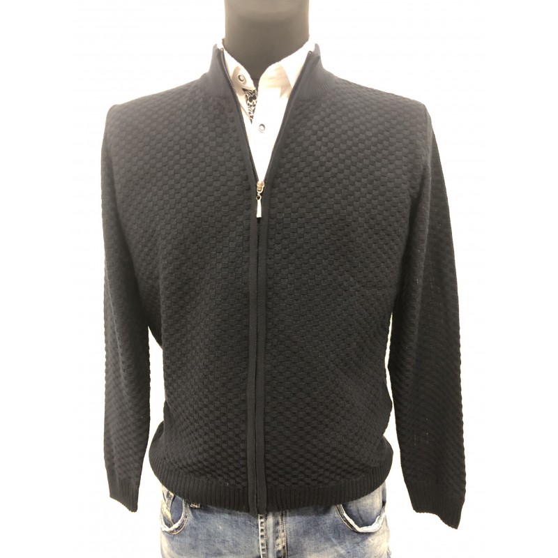 Moda męska – uniwersalny styl – model 24 - zdjęcie 1